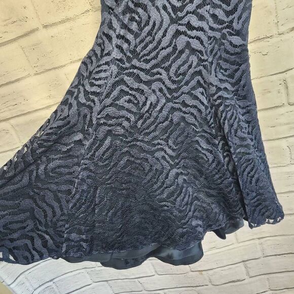Monique Lhuillier Lined Lace Silk Gown Dress Navy Size 10 - Picture 6 of 16